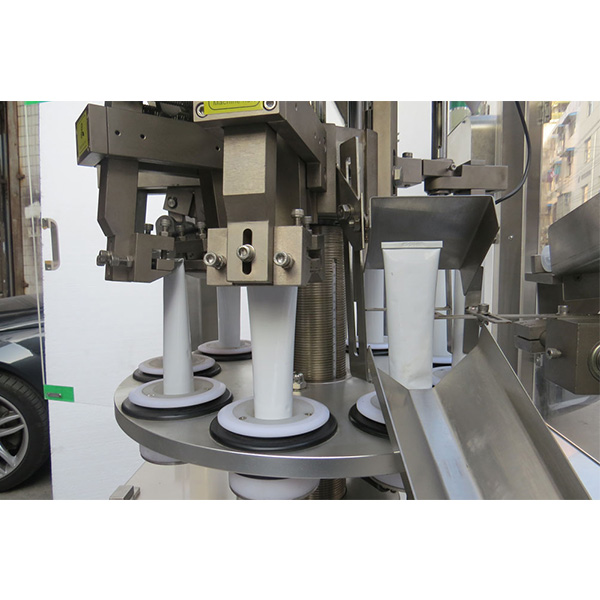 ម៉ាស៊ីនបំពេញបំពង់គ្រឿងសំអាង