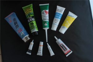 ម៉ាស៊ីនបំពេញបំពង់កែវគ្រឿងសំអាងអេឡិចត្រូនិច